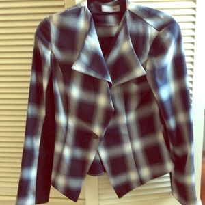 Plaid blazer, never worn!